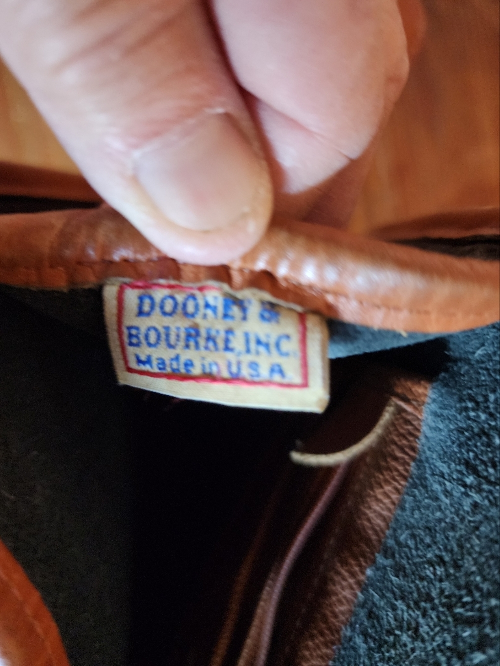 Vintage Dooney & Bourke Black Pebbled Leather Purse. - Picture 6 of 9